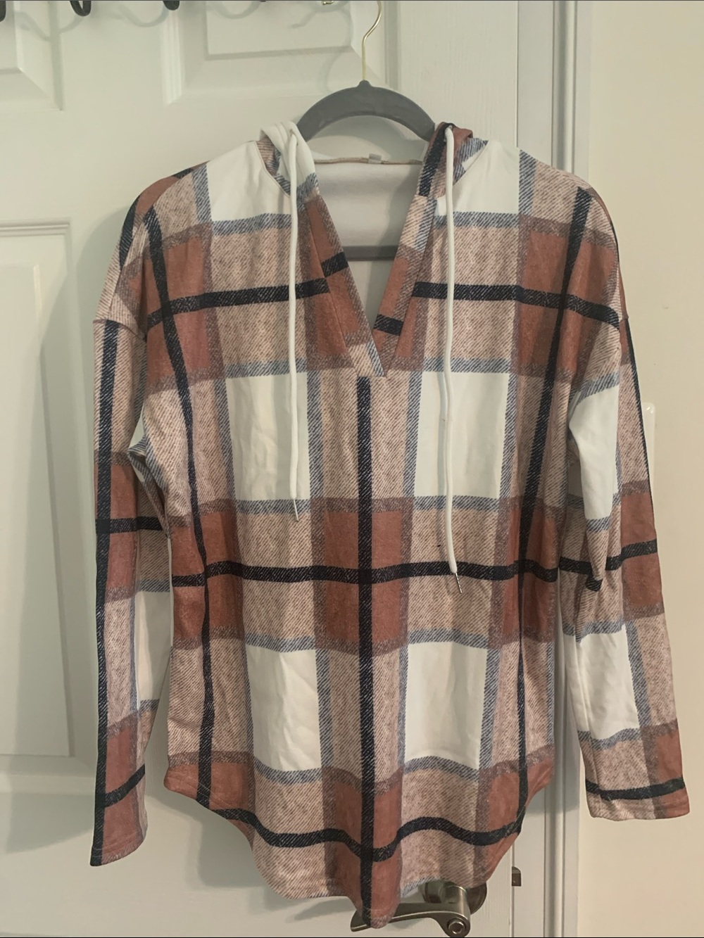 Amazon Plaid Hooded Pullover Sweatshirt in White and Brown